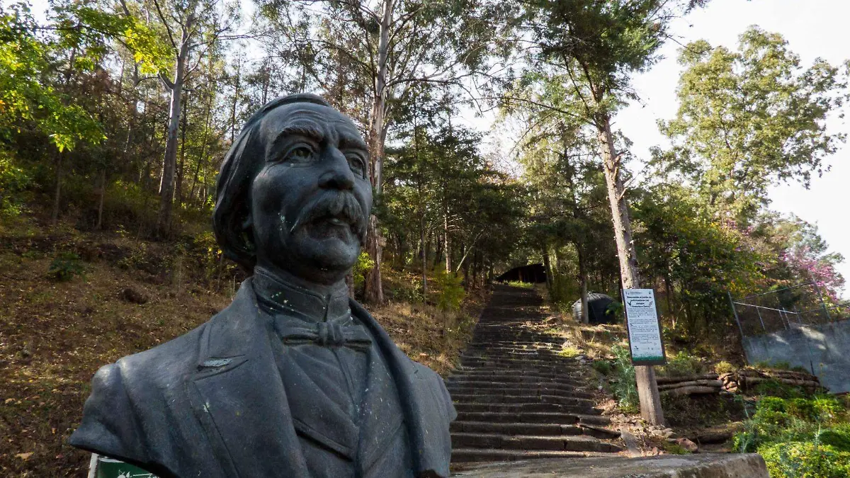 Busto Francisco Zarco